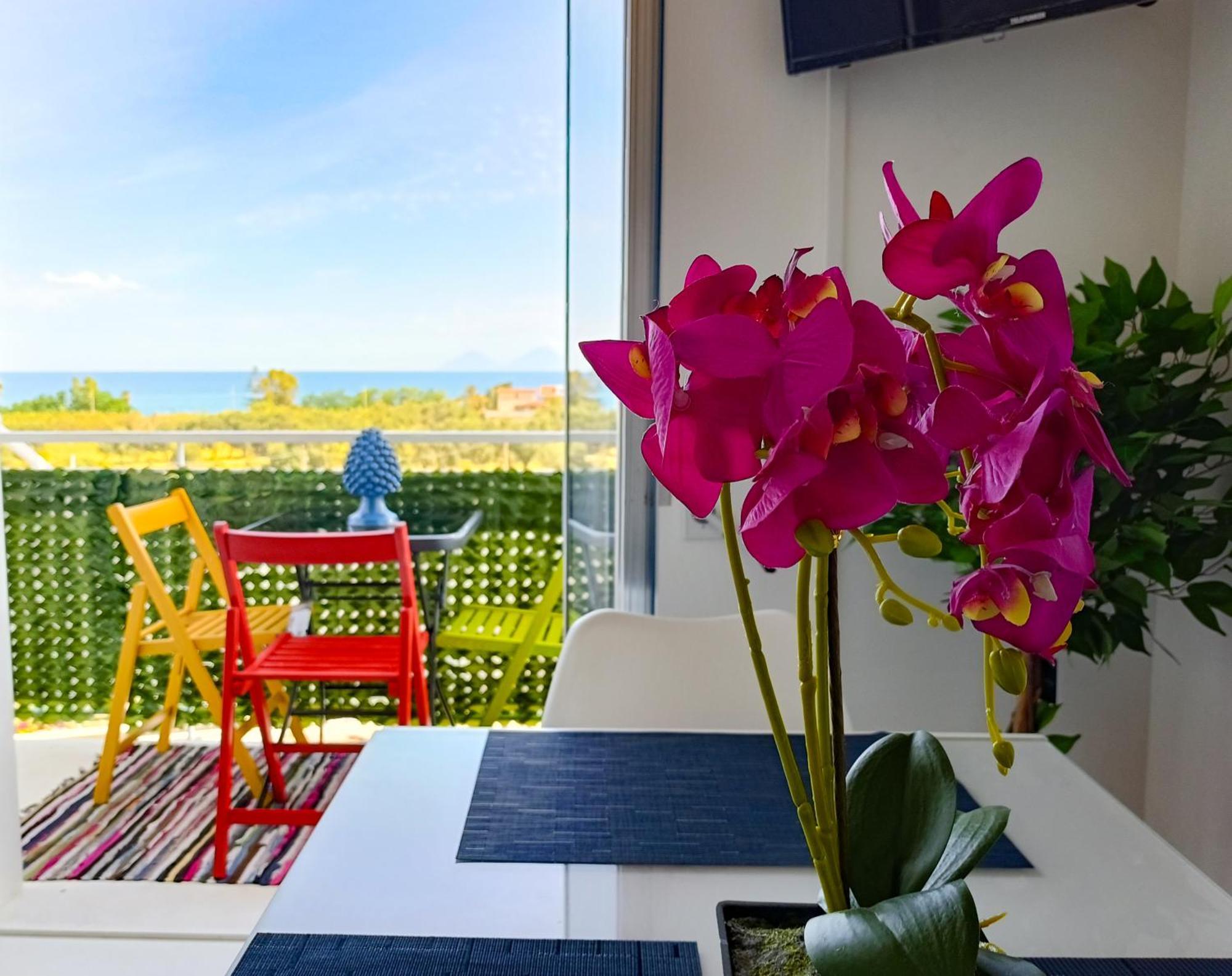 Casa Ekaterina Free Wifii - Spiaggia 200 Metri Brolo Exteriör bild