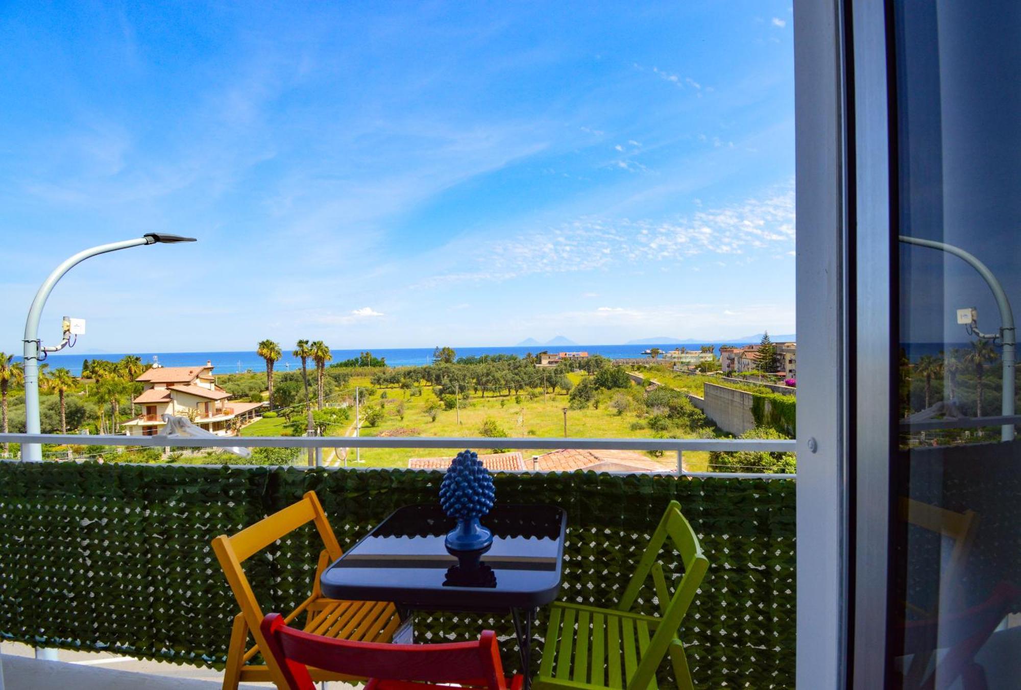 Casa Ekaterina Free Wifii - Spiaggia 200 Metri Brolo Exteriör bild